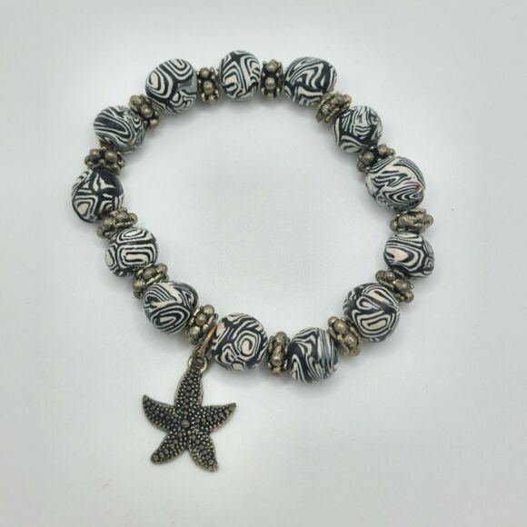 Beaded painted starfish charm bracelet - Picture 1 of 3